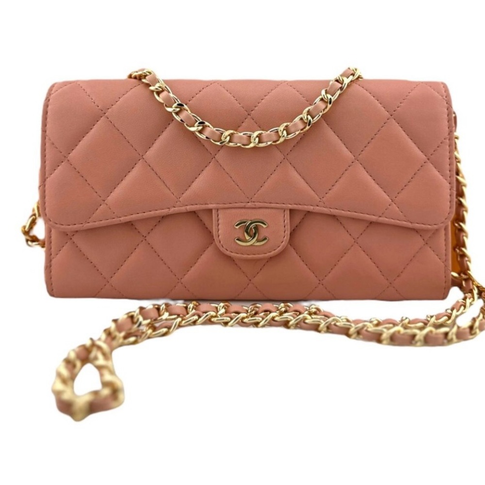 CHANEL Pink Lambskin Gusseted Classic Flap Wallet